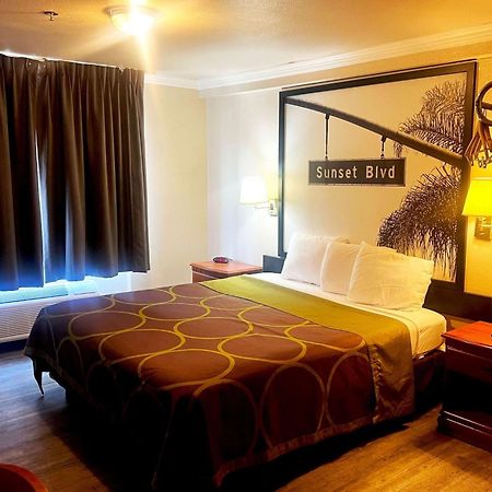 Super 8 By Wyndham Hollywood/La Area Μοτέλ Λος Άντζελες Εξωτερικό φωτογραφία