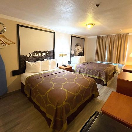 Super 8 By Wyndham Hollywood/La Area Μοτέλ Λος Άντζελες Εξωτερικό φωτογραφία