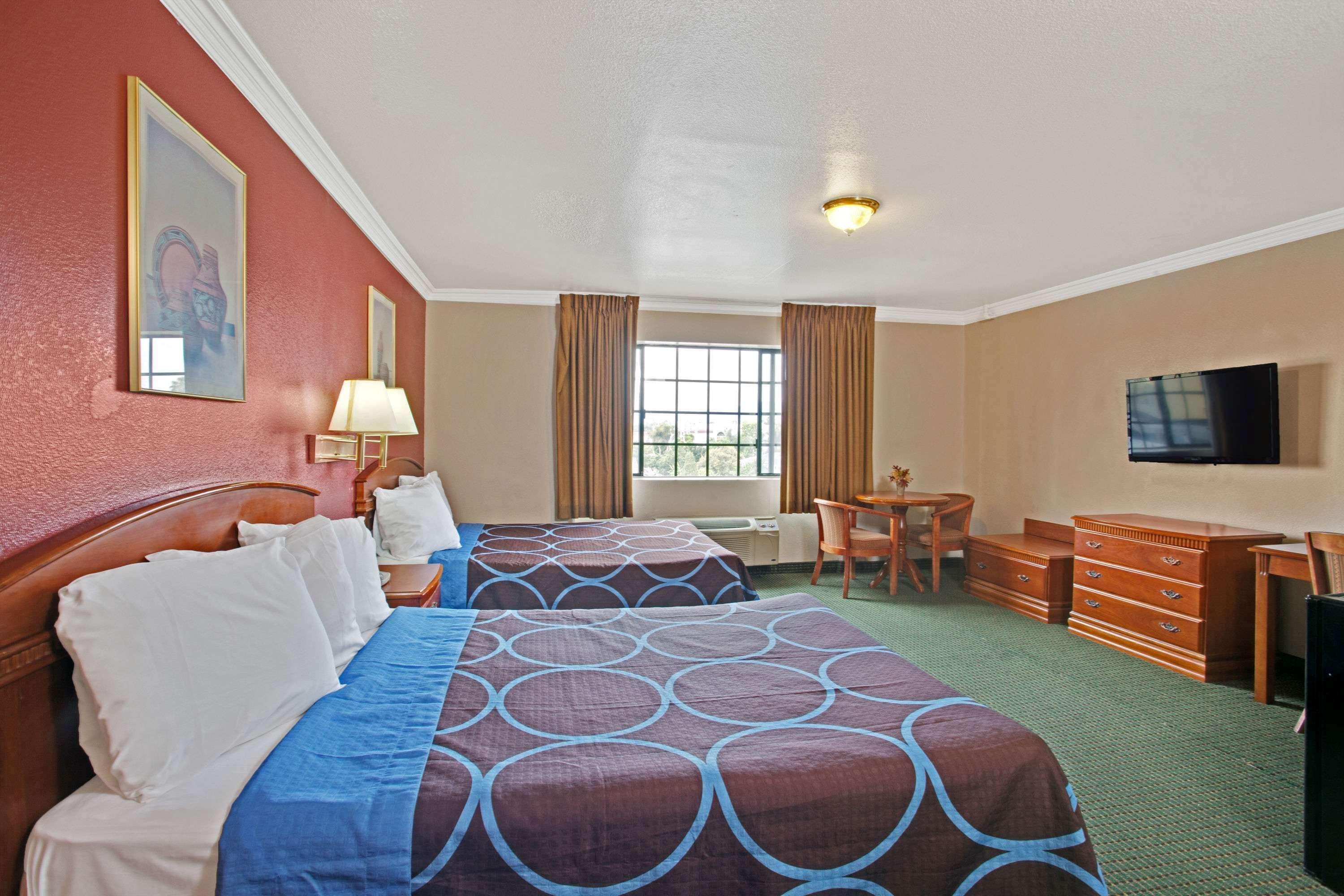 Super 8 By Wyndham Hollywood/La Area Μοτέλ Λος Άντζελες Εξωτερικό φωτογραφία