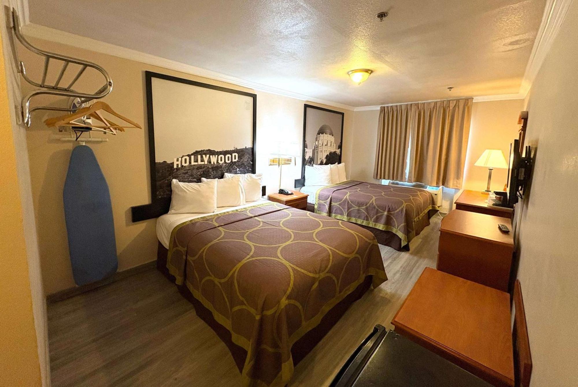 Super 8 By Wyndham Hollywood/La Area Μοτέλ Λος Άντζελες Εξωτερικό φωτογραφία