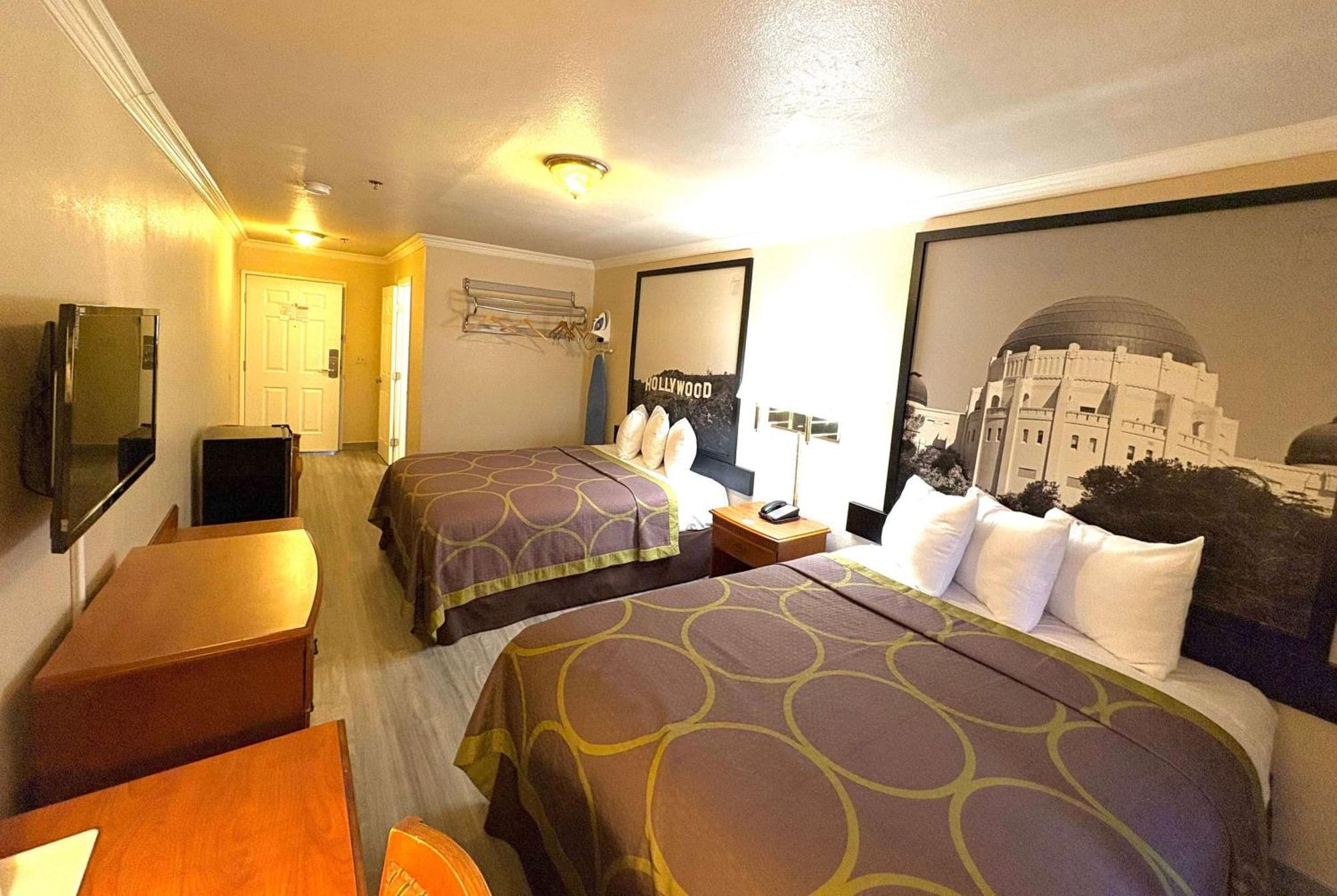 Super 8 By Wyndham Hollywood/La Area Μοτέλ Λος Άντζελες Εξωτερικό φωτογραφία